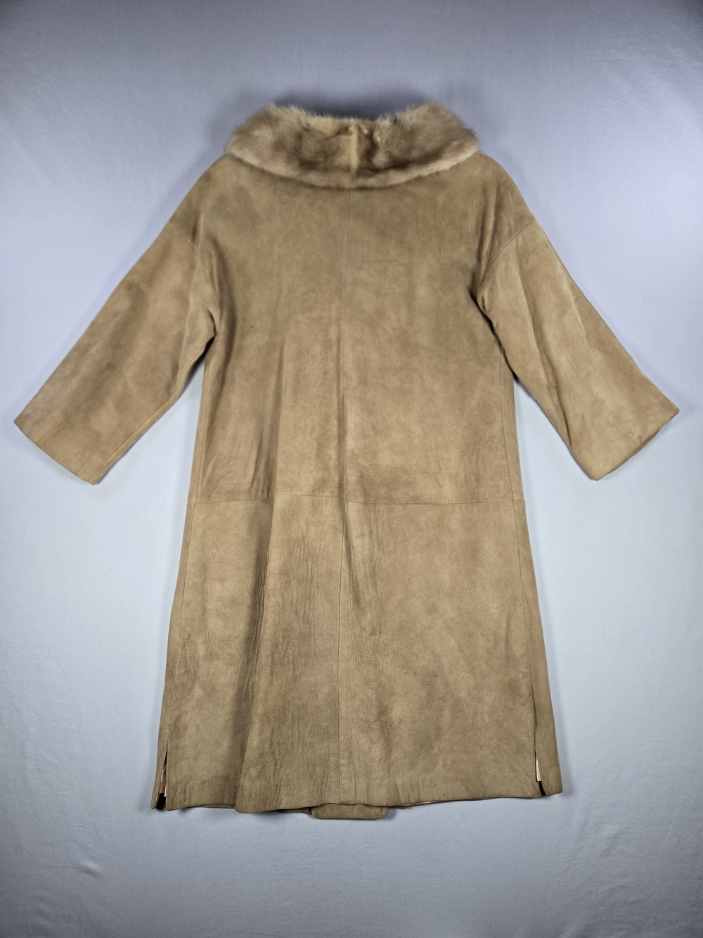 Vintage Tan Suede Trench Coat with Fur Collar - Picture 5 of 14
